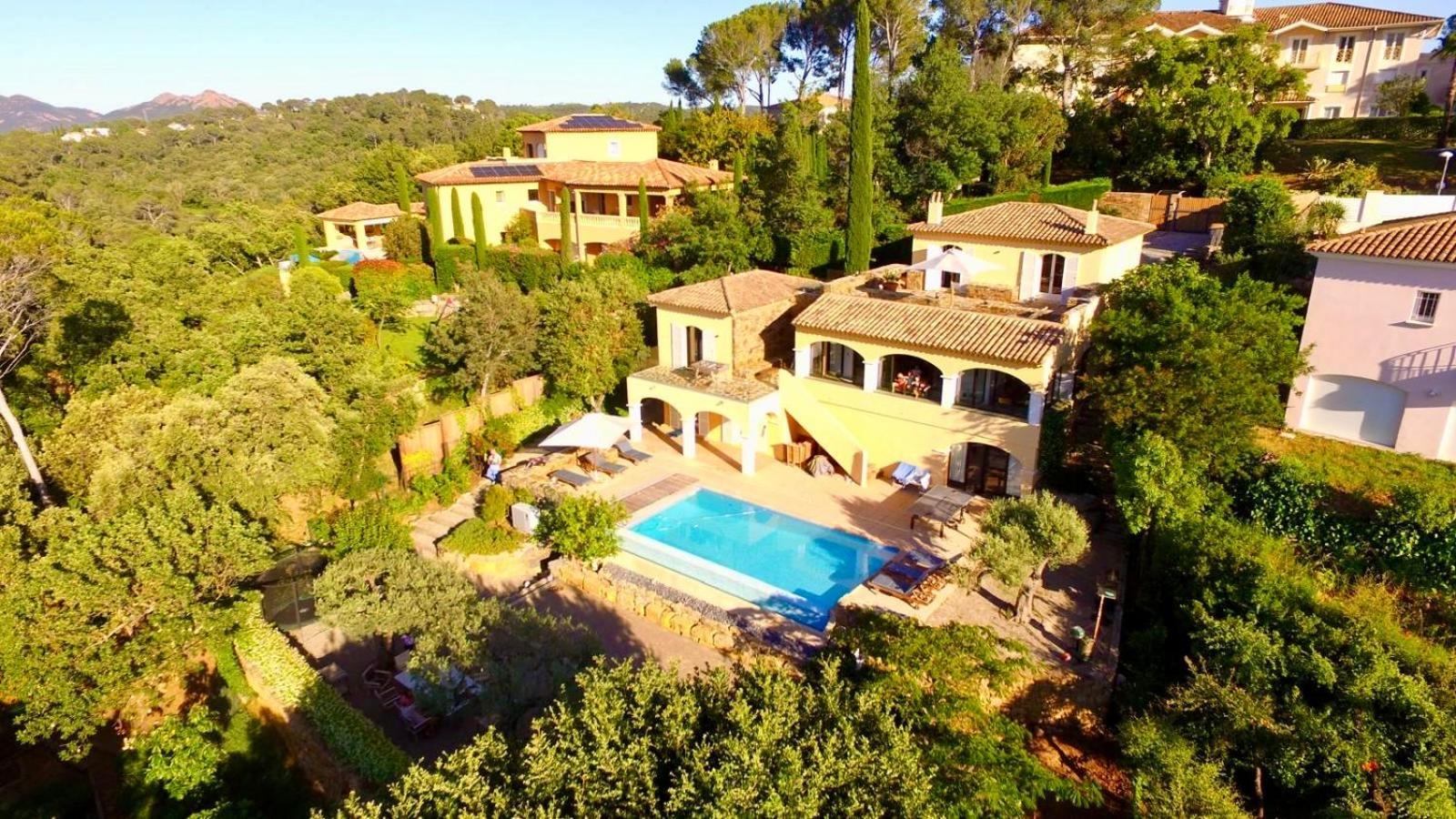 Villa Familiale Avec Vue Imprenable Сен-Рафаэль Экстерьер фото
